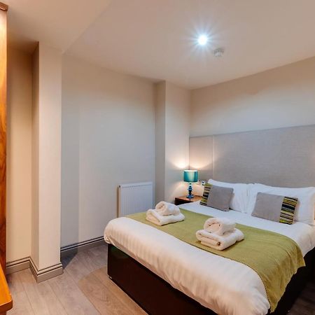Base Serviced Apartments - City Road Честер Екстер'єр фото