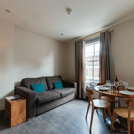 Base Serviced Apartments - City Road Честер Екстер'єр фото
