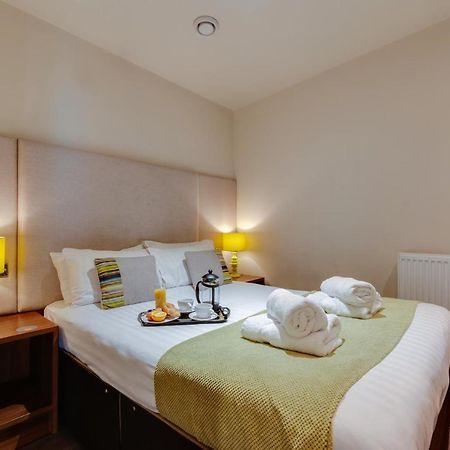Base Serviced Apartments - City Road Честер Екстер'єр фото