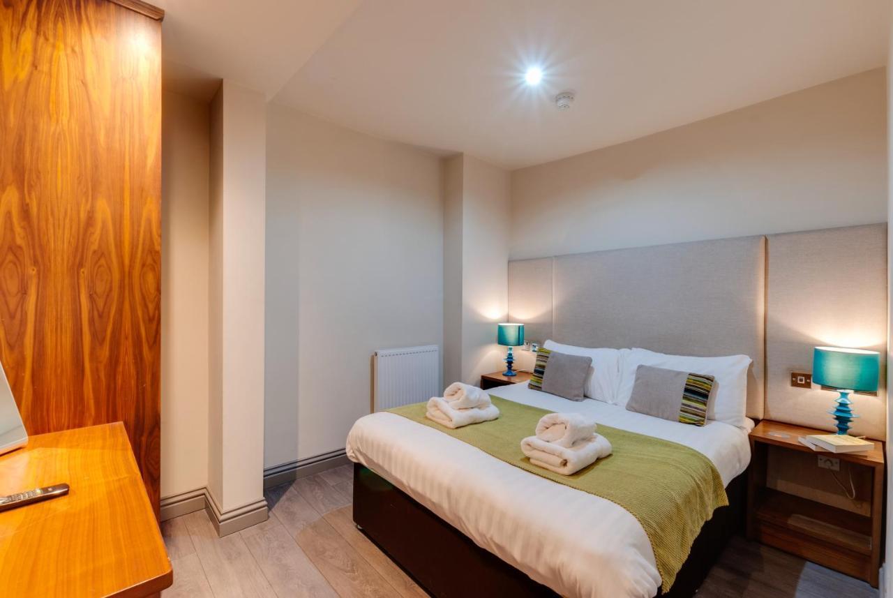 Base Serviced Apartments - City Road Честер Екстер'єр фото