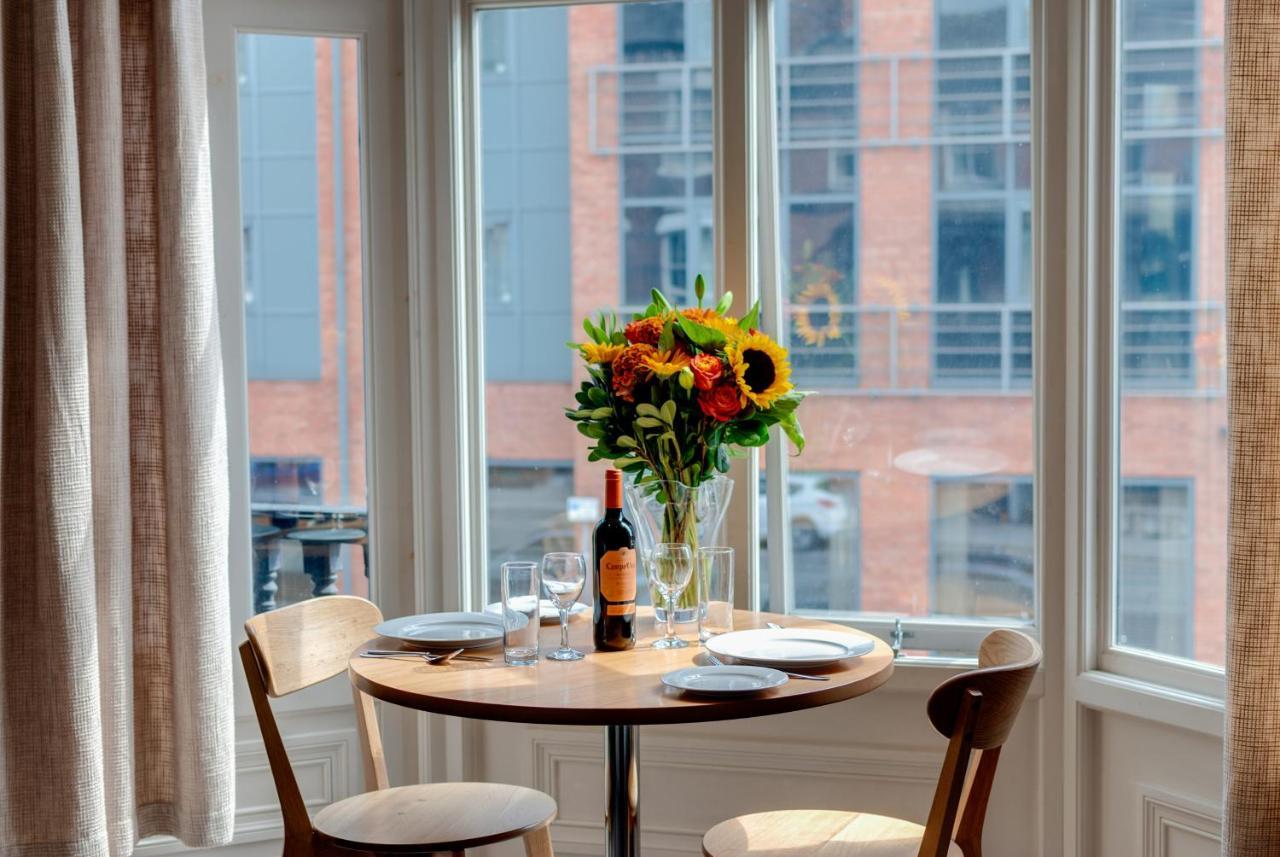 Base Serviced Apartments - City Road Честер Екстер'єр фото