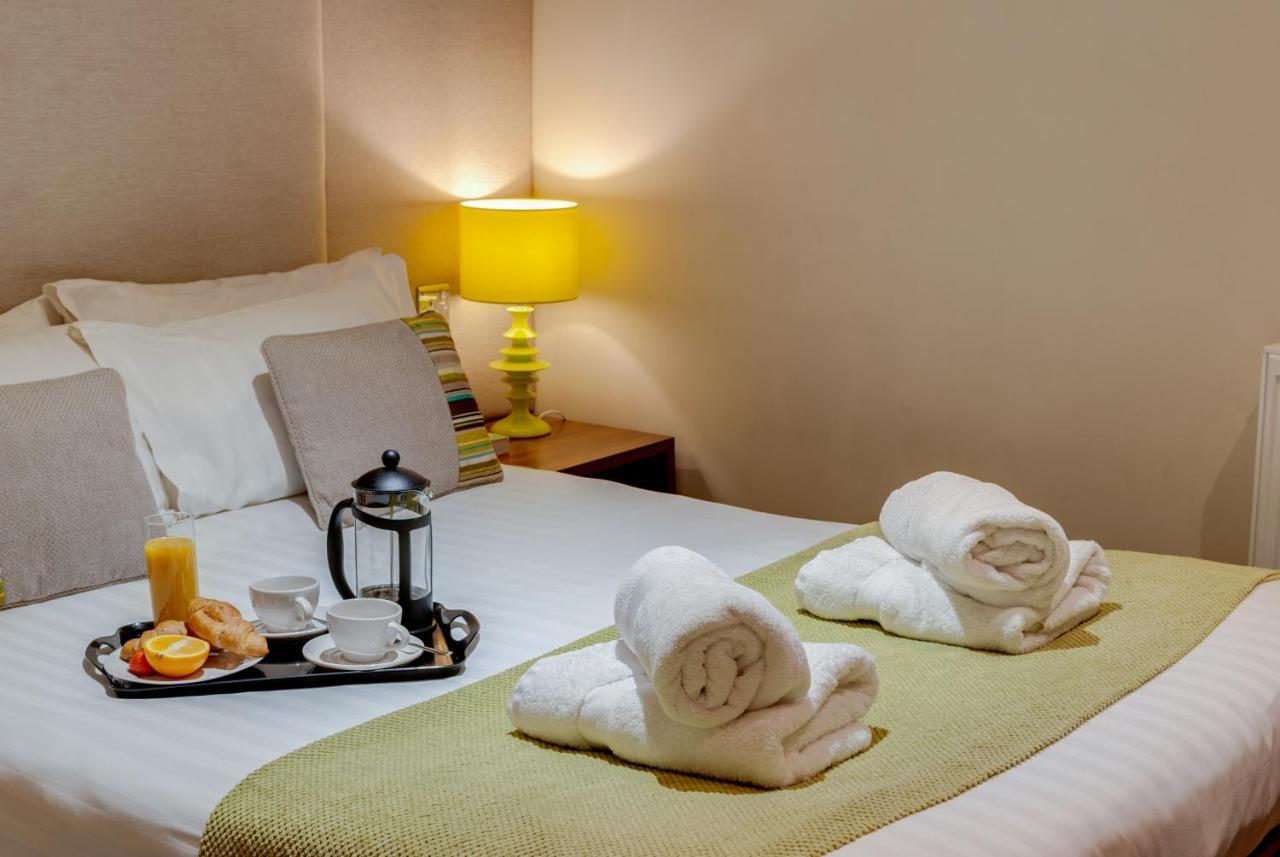 Base Serviced Apartments - City Road Честер Екстер'єр фото